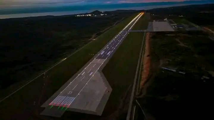 RUNWAY1 (2)